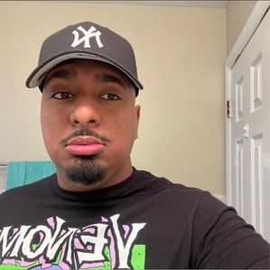 Meet your Posher, Jonathan